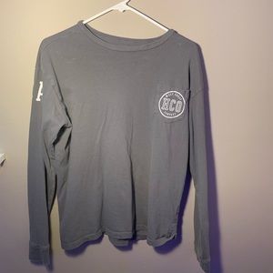 Long sleeve grey hollister shirt